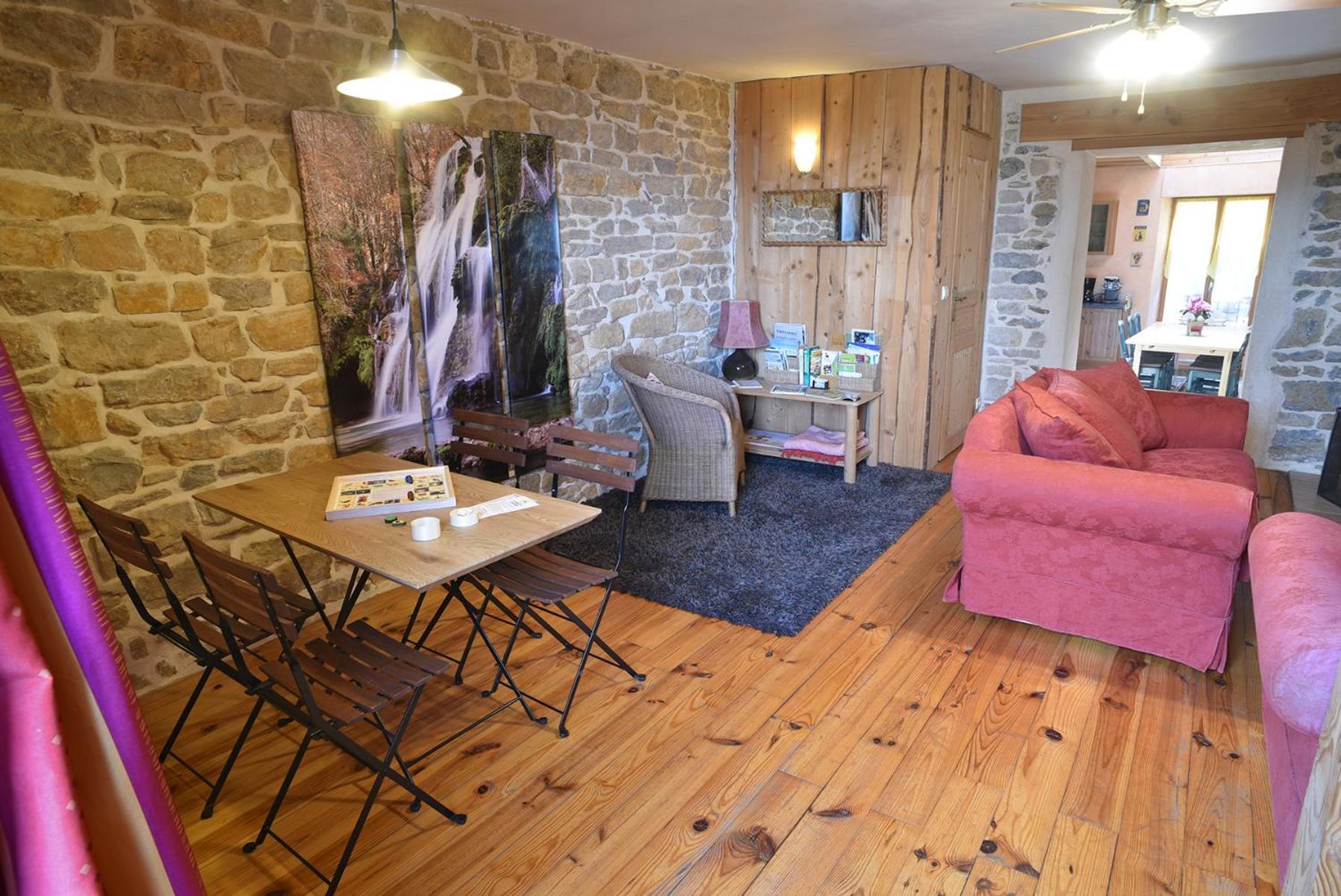 Gite Le Douglas, Vignoble Et Reculees Du Jura - Avec Sauna Lavigny Exterior photo